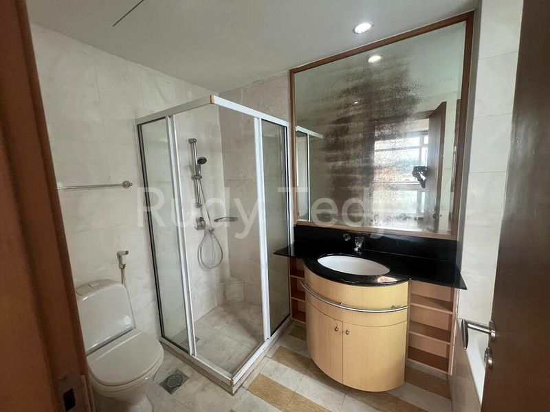 3 Bed Condo for Sale in  Summerhill - Image 2